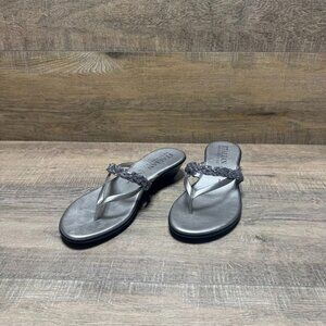 Italian Shoemakers Silver Sparkle Embellished Thong Sandals Women's Size 7
